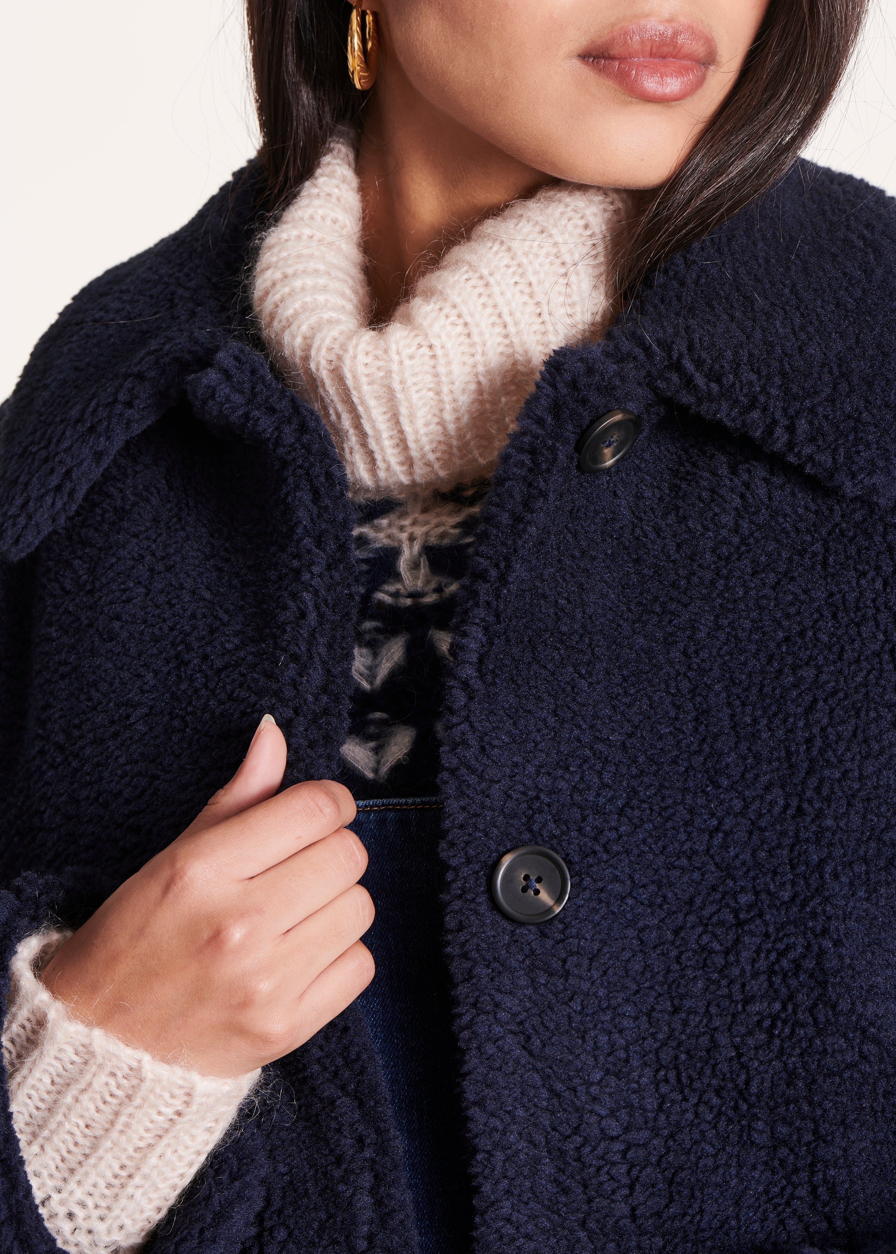 Middellange marineblauwe jas met overhemdkraag