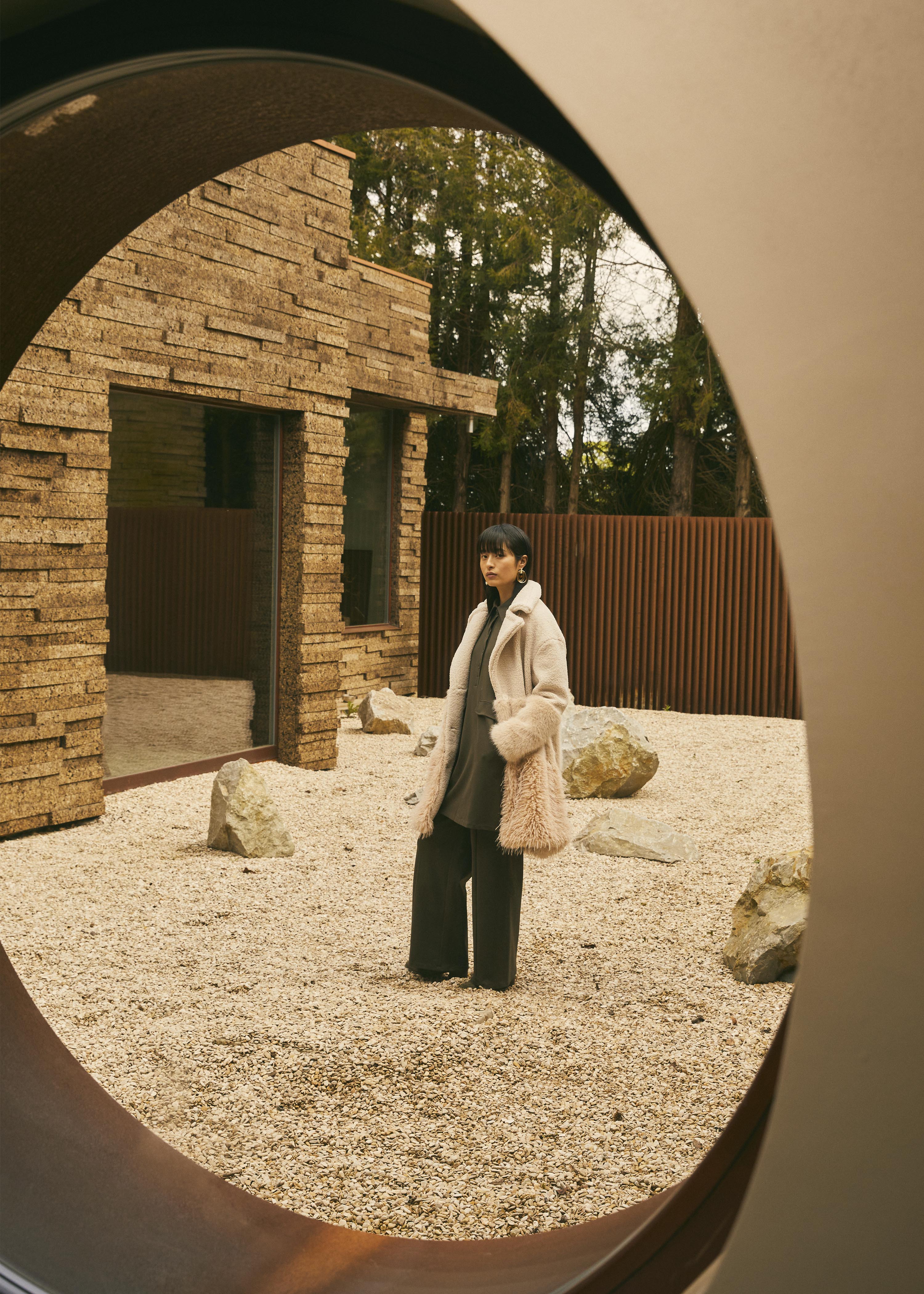 Ecru patchwork imitatiebontjas met lange mouwen