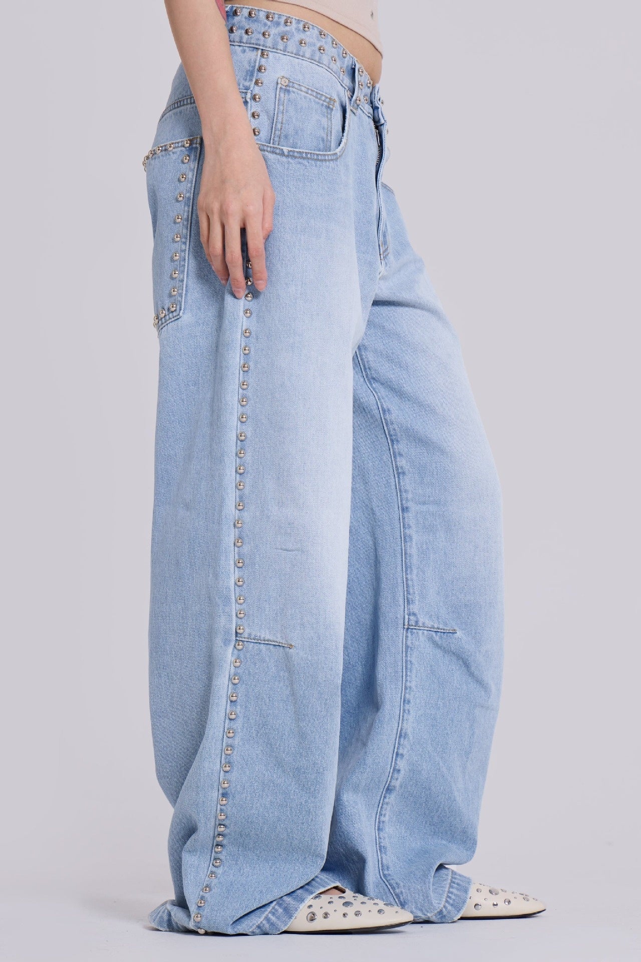 Multi-beaded loose jeans